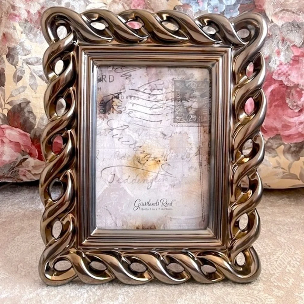 Brand New Grasslands Road Metallic Pewter Ceramic Picture Frame for 5
